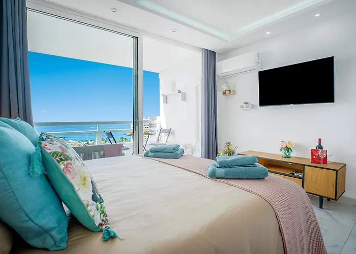 公寓 Modern Blue Sky