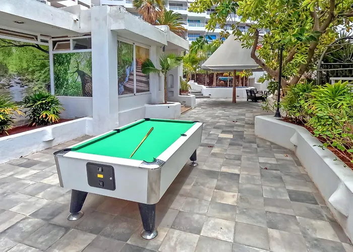 Modern Blue Sky * 美洲海滩